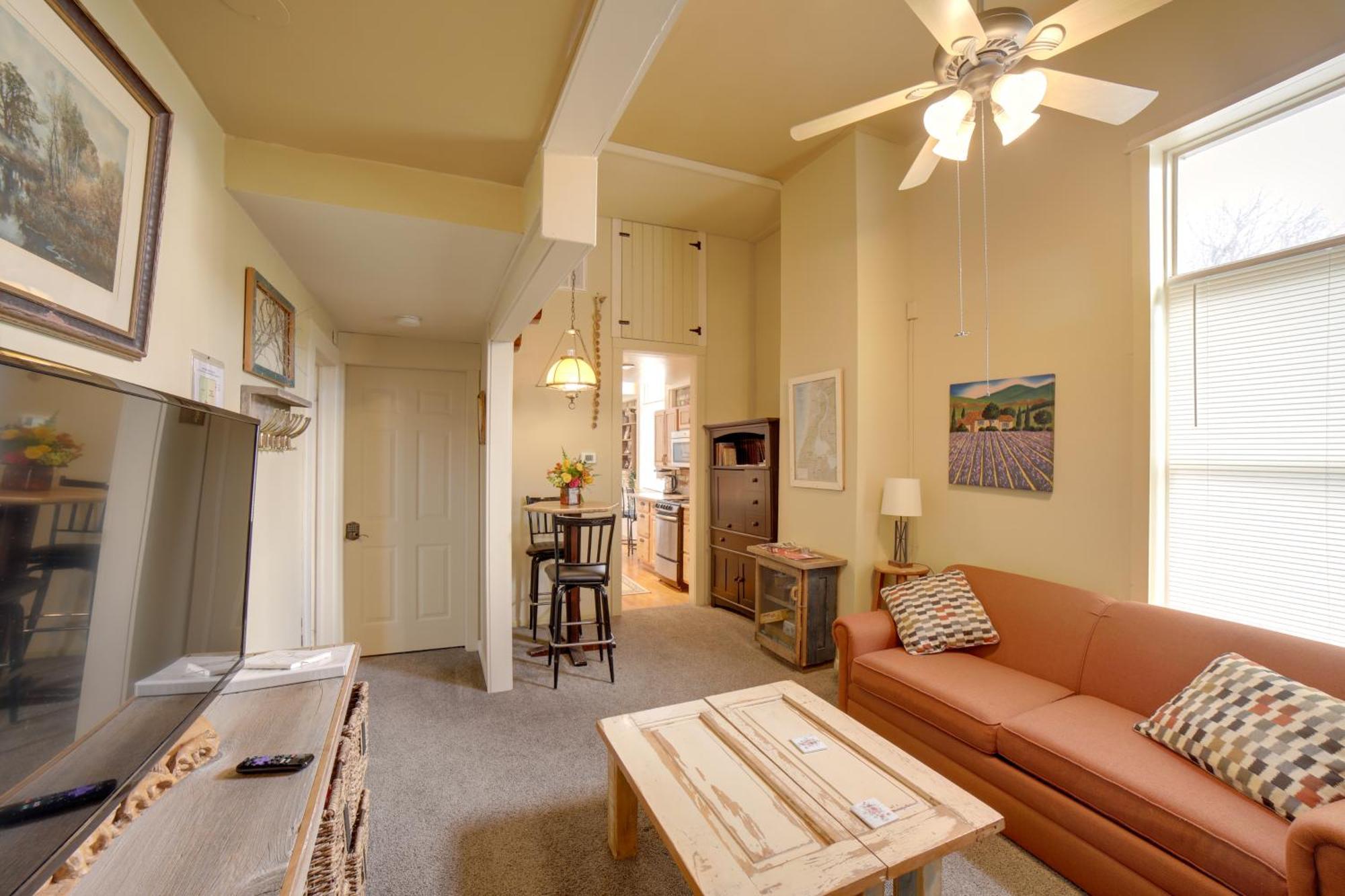 Walk To Water St And River Quaint Saugatuck Apt Exterior photo