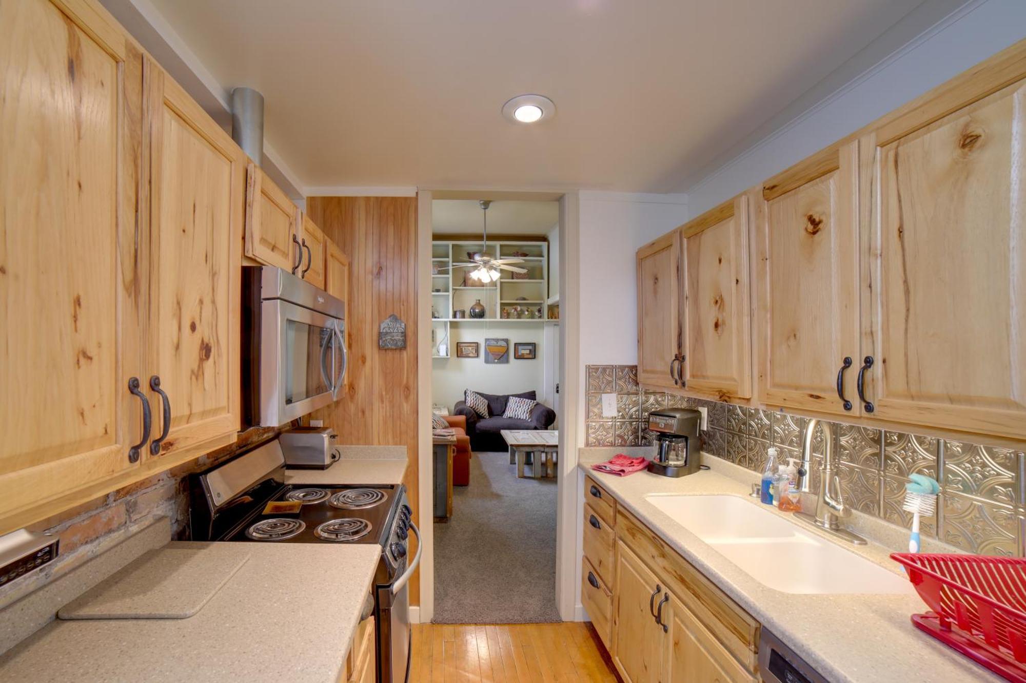 Walk To Water St And River Quaint Saugatuck Apt Exterior photo